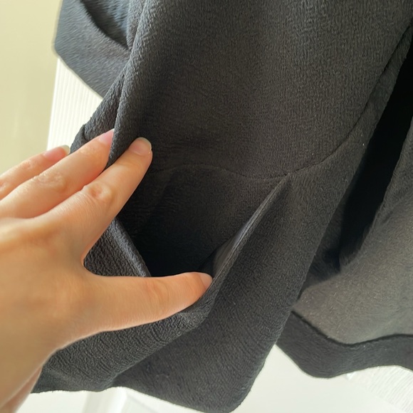 Women’s Blazer with Pockets! - Picture 3 of 6